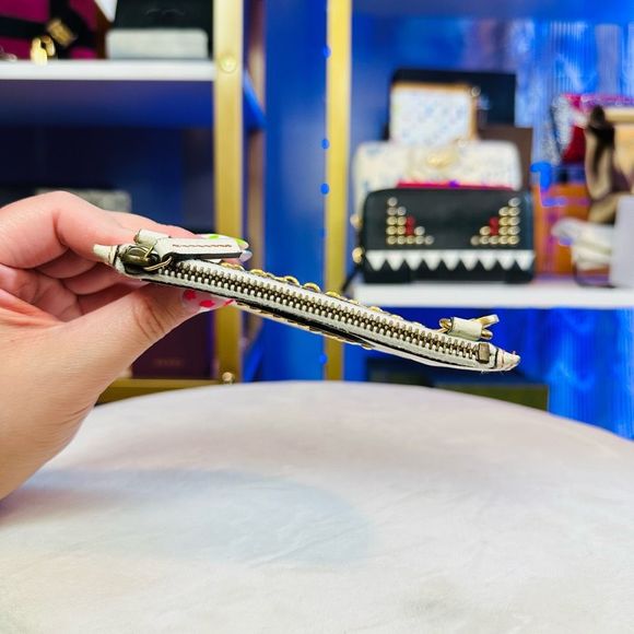 Gucci Rare GG Micro Purse Key Pouch Cream Leather Half Moon - Picture 8 of 14